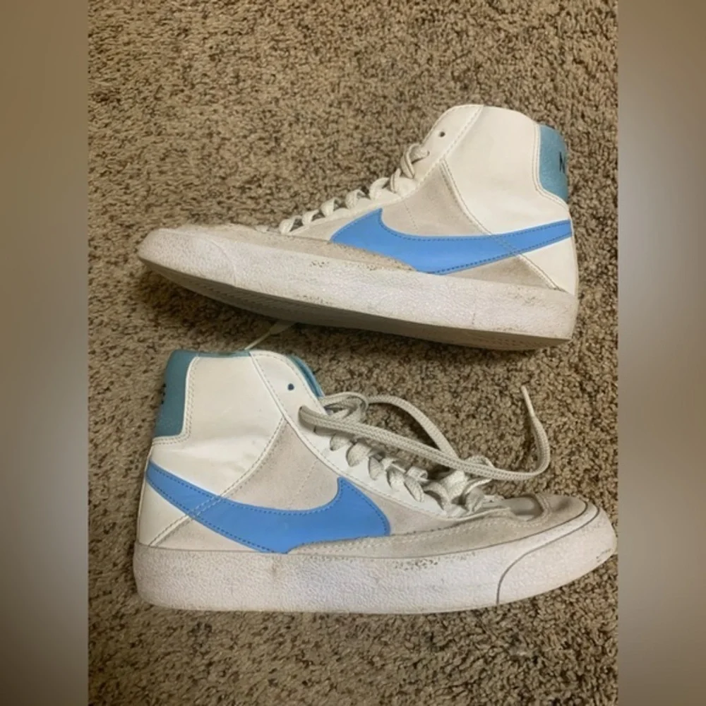 Nike blazer mid sneakers white baby blue UNC 4.5y youth